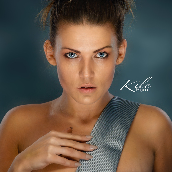 Renate H 207 Edit s2048_q80 2